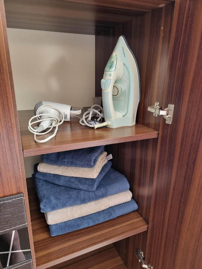 Deluxe Admiral Plaza Apartment Pantai Sunny Bagian luar foto